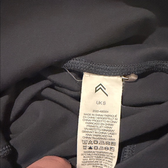 Oner Active Black Athletic Shorts and sports bra - Picture 5 of 5